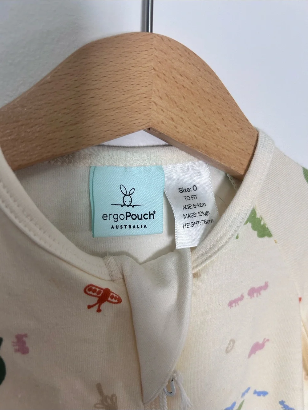 Ergopouch nwt Cream Baby One-Piece with bug Print size 0 6-12 months